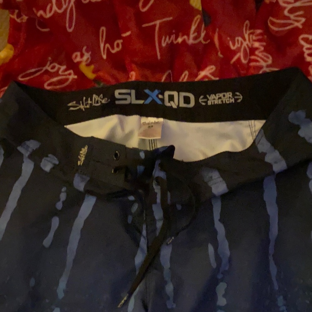 Salt life Mens trunks size 34